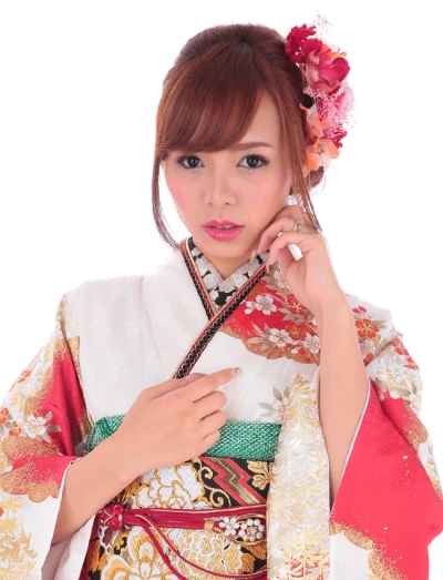 HappiPro.inc｜着物屋さん『和の刻』に藤田茜ちゃんがイメージモデルで掲載されています